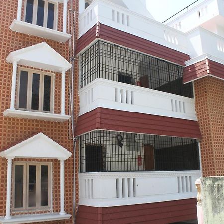 Skyry Hotels T Nagar Ченнаї Екстер'єр фото