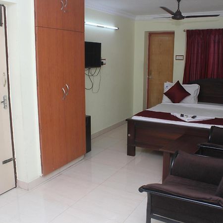 Skyry Hotels T Nagar Ченнаї Екстер'єр фото